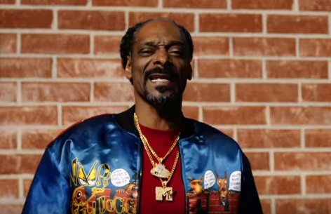 Snoop Dogg releases his new music video called "Look Back" featuring J. Black.